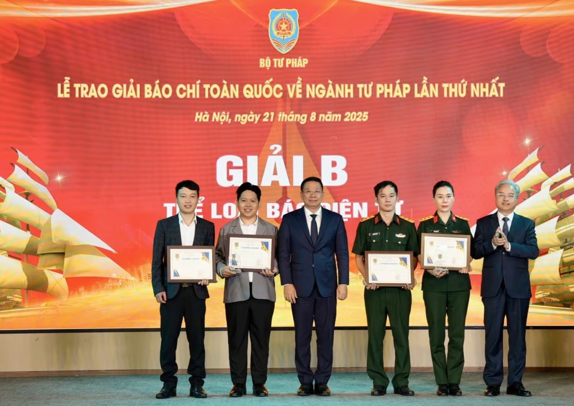 Báo Quân đội nhân dân đoạt giải B Giải Báo chí toàn quốc về ngành Tư pháp lần thứ nhất